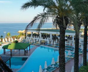 Vikingen Infinity Resort & Spa