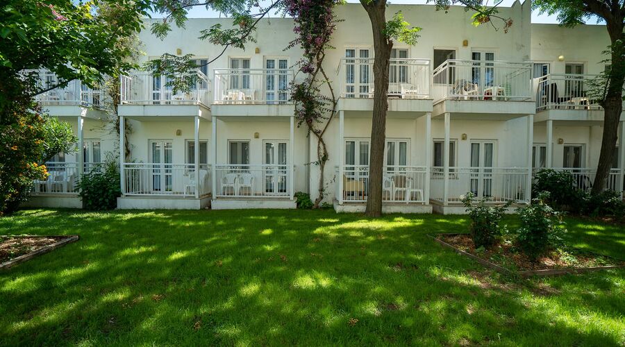 Petunya Beach Resort