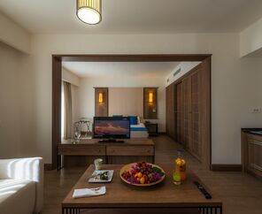 Liv Hotel By Bellazure