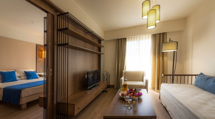 Liv Hotel By Bellazure