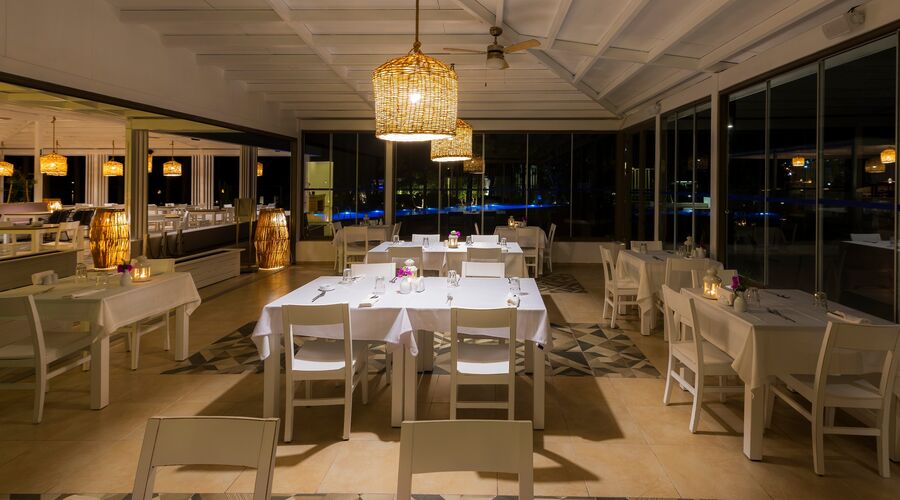 Liv Hotel By Bellazure