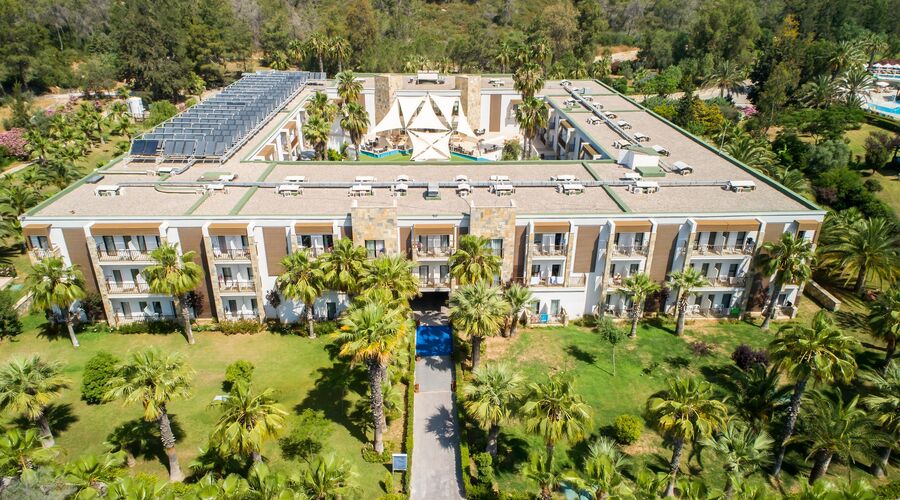 Crystal Green Bay Resort&Spa