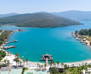 Crystal Green Bay Resort&Spa