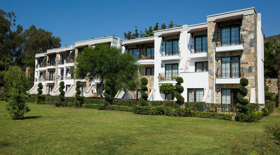 Crystal Green Bay Resort&Spa