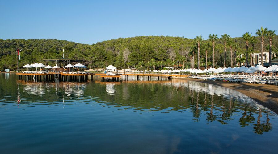 Crystal Green Bay Resort&Spa