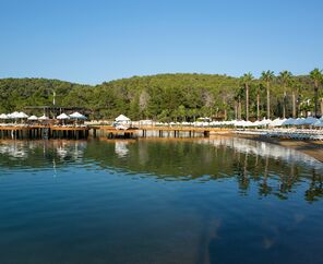 Crystal Green Bay Resort&Spa