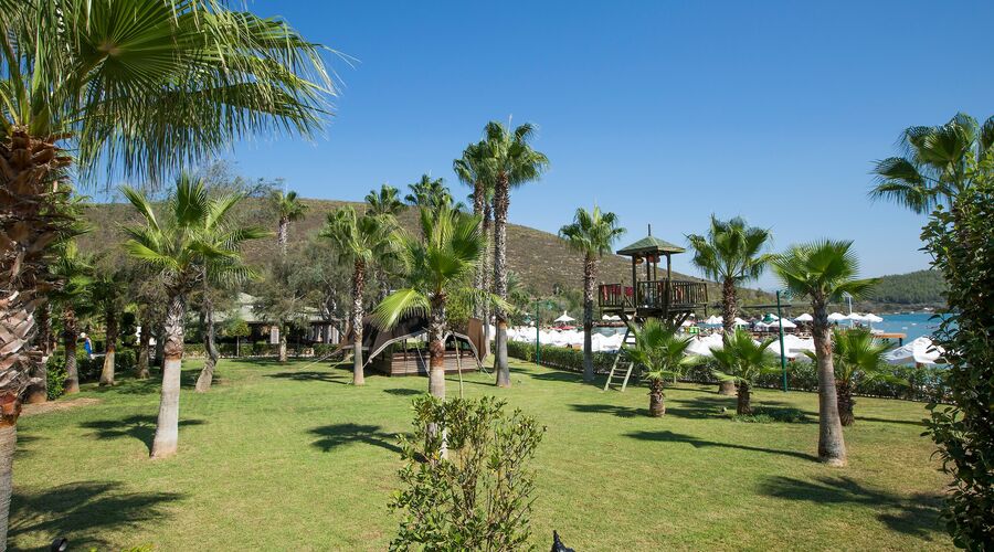 Crystal Green Bay Resort&Spa