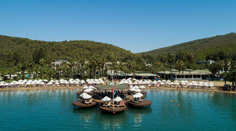 Crystal Green Bay Resort&Spa