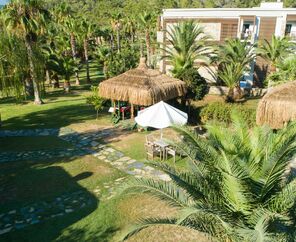 Crystal Green Bay Resort&Spa