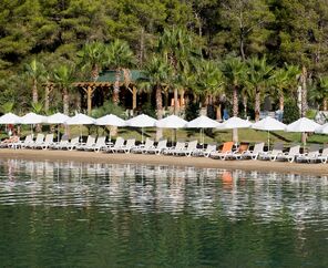 Crystal Green Bay Resort&Spa