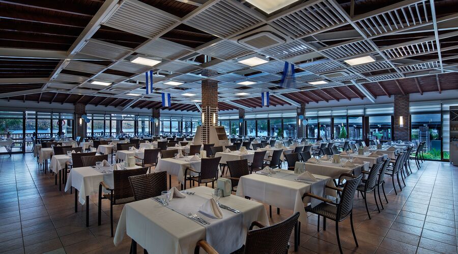 Crystal Green Bay Resort&Spa