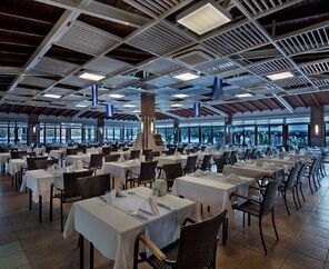 Crystal Green Bay Resort&Spa