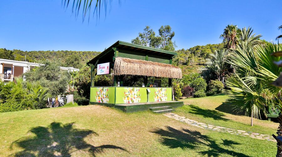 Crystal Green Bay Resort&Spa