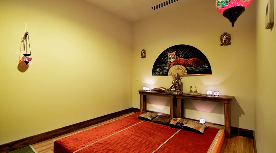 Crystal Green Bay Resort&Spa