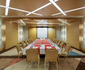 Crystal Green Bay Resort&Spa