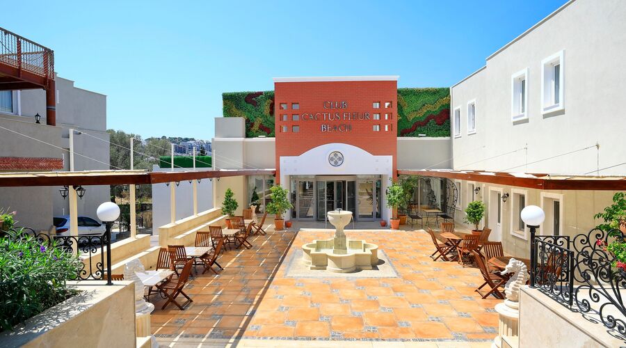 Club Cactus Fleur Beach