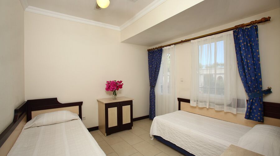 Cactus Mirage Family Club