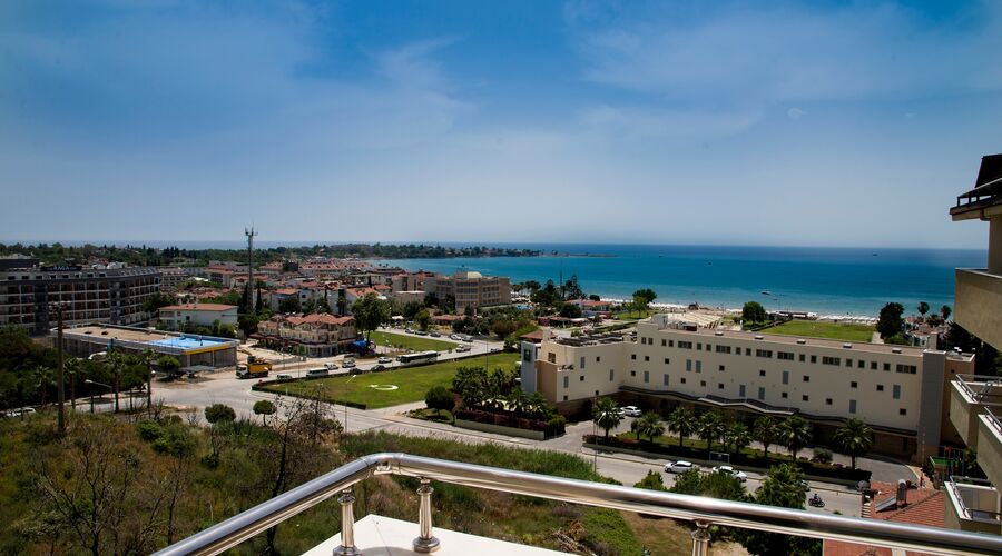 Side Town By Zhotels