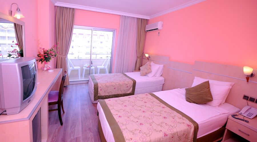 Side Town By Zhotels