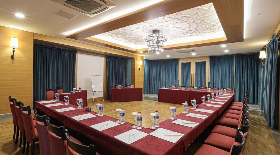 Sherwood Exclusive Lara