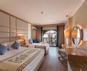 Quattro Beach Spa & Resort Otel