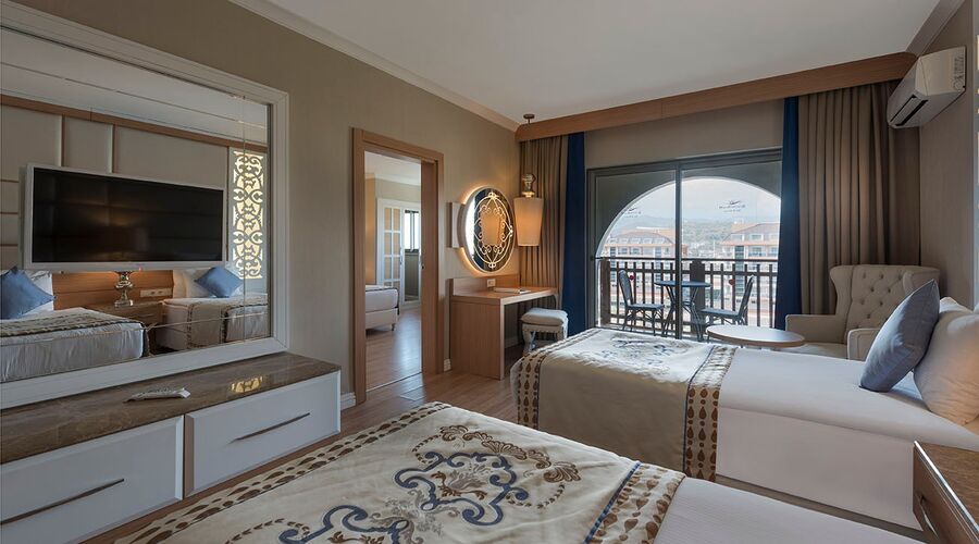 Quattro Beach Spa & Resort Otel