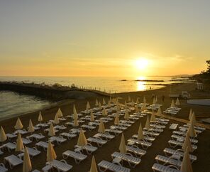 Azura Deluxe Resort&Spa