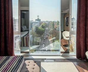 11 Mirrors Design Hotel