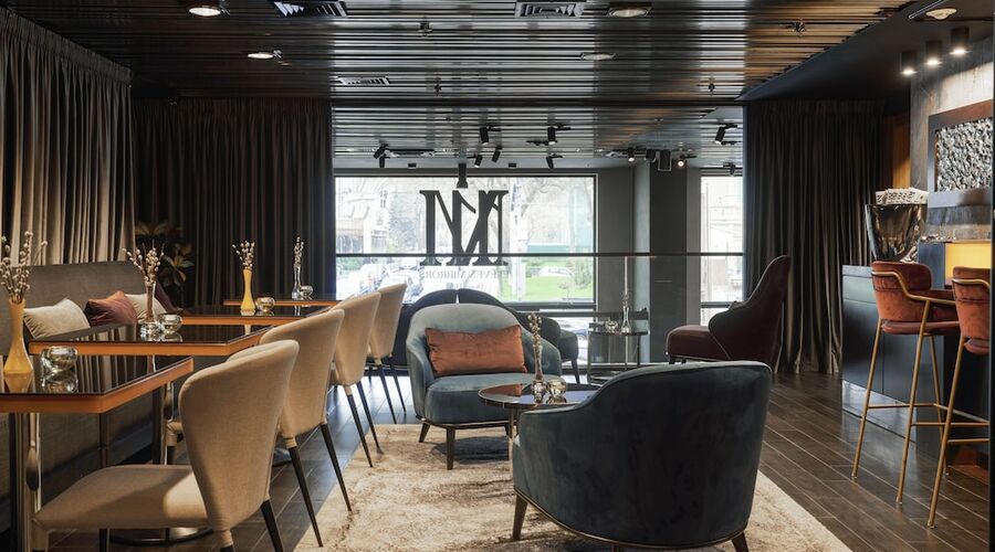 11 Mirrors Design Hotel