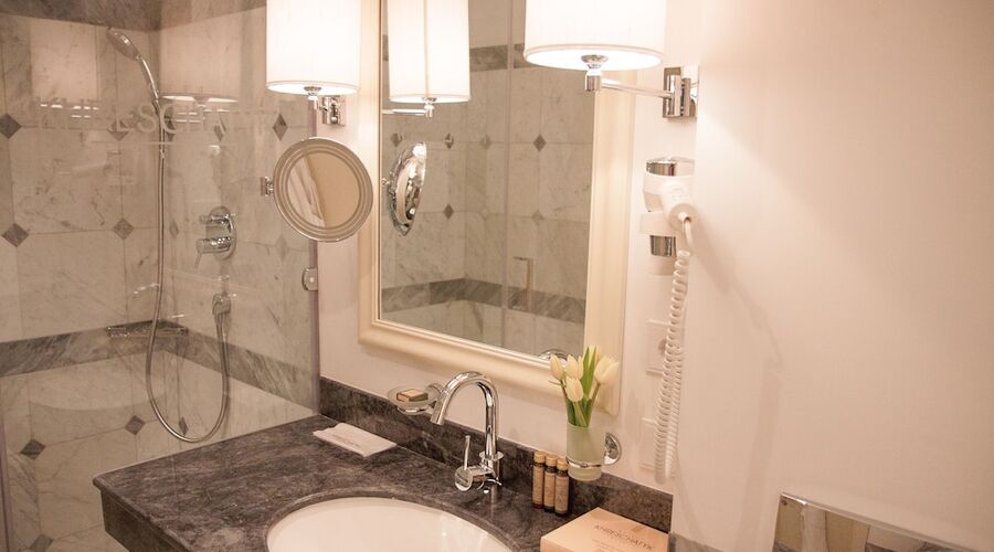 Khreschatyk City Center Hotel