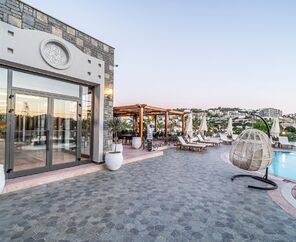 Elementa Boutique Hotel