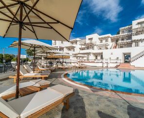 Elementa Boutique Hotel