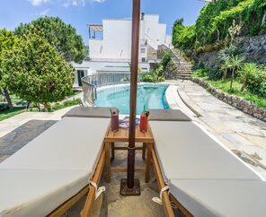 Elementa Boutique Hotel