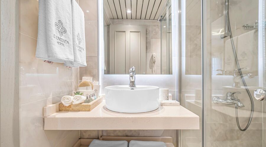 Elementa Boutique Hotel