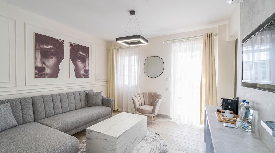 Elementa Boutique Hotel