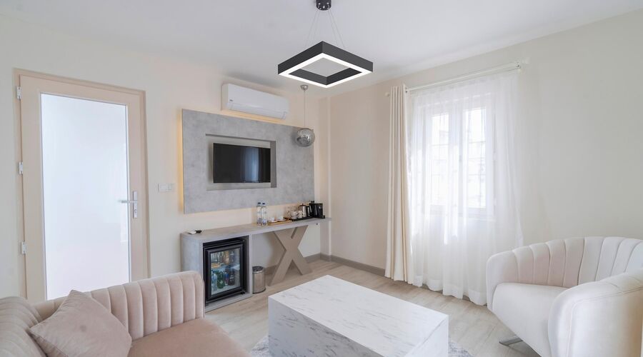 Elementa Boutique Hotel