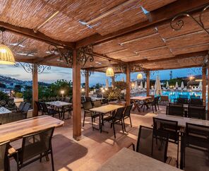 Elementa Boutique Hotel