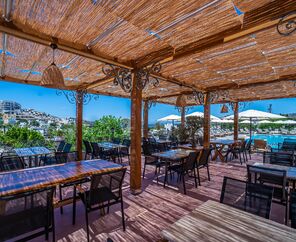 Elementa Boutique Hotel