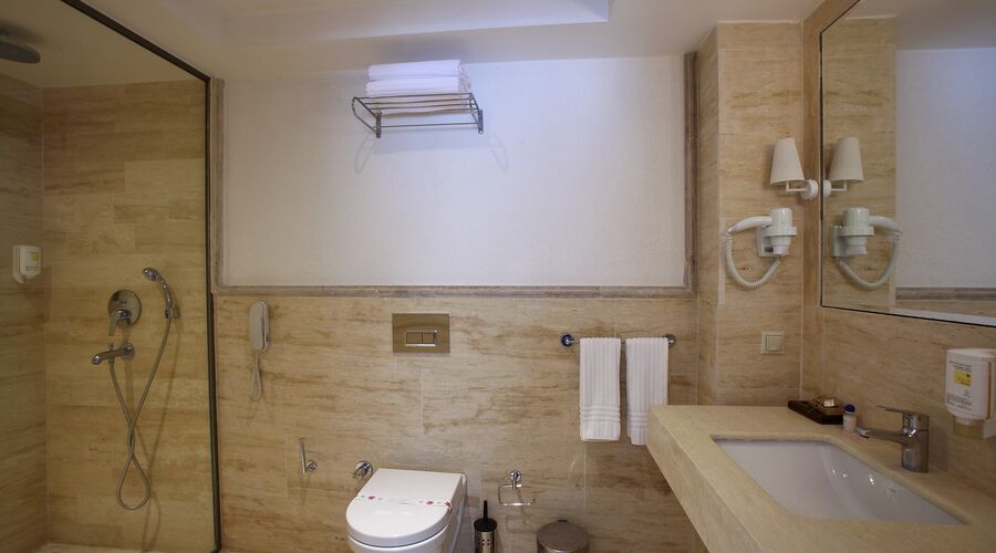 DoubleTree By Hilton Bodrum Marina Vista