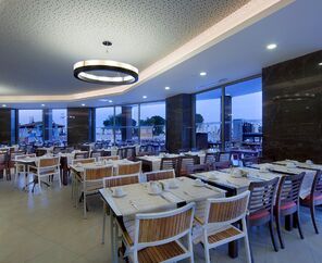 Ramada Resort By Wyndham Kuşadası & Golf