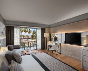 Acanthus & Cennet Barut Collection