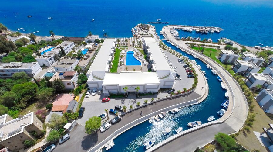 Lugga Boutique Hotel & Beach