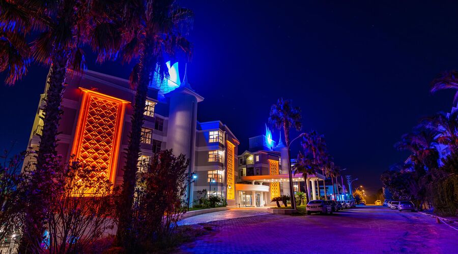 Royal Atlantis Beach