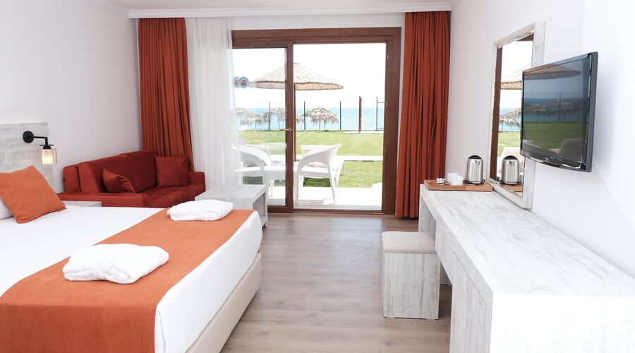 Club Turtas Beach Hotel