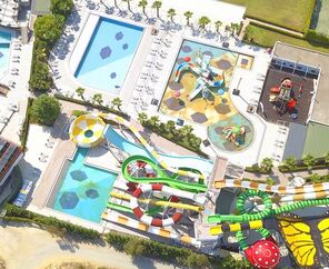 Dream World Aqua Side