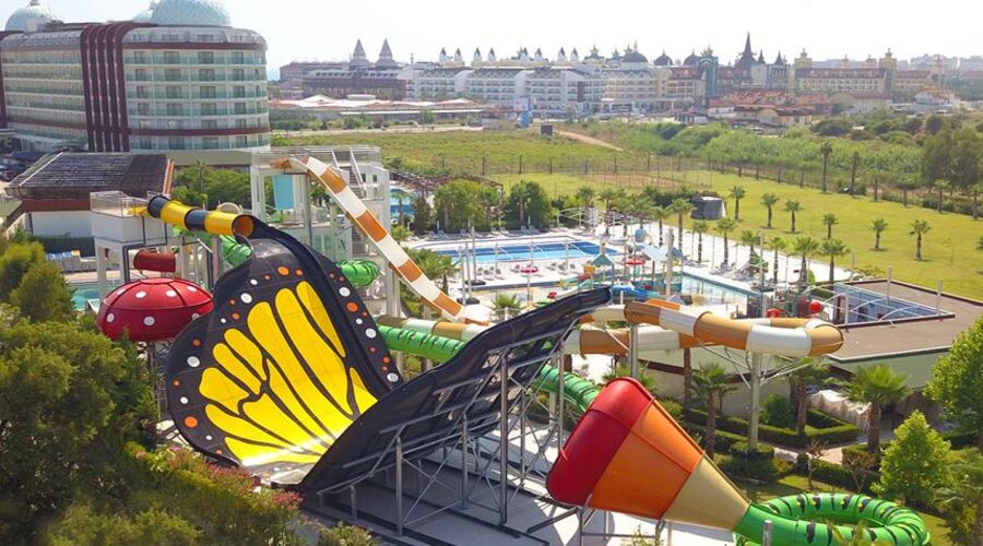 Dream World Aqua Side