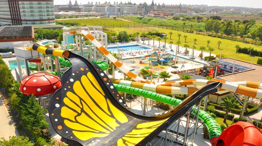 Dream World Aqua Side