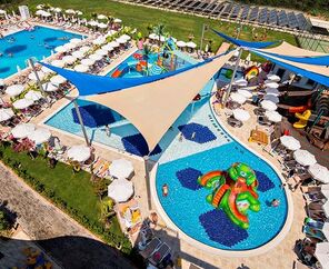 Dream World Aqua Side