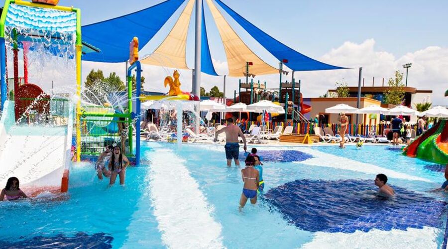 Dream World Aqua Side