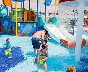 Dream World Aqua Side